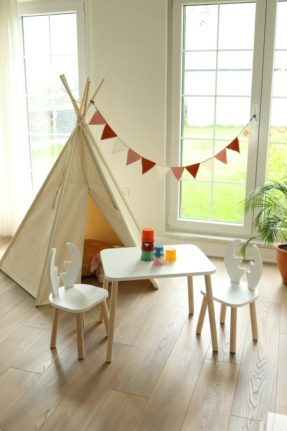 Hayvan Figürlü Sandalyelerle Çocukların Oyun alanını renklendirin! Çocukların hayal dünyası, renkli ve eğlenceli detaylarla zenginleşir.