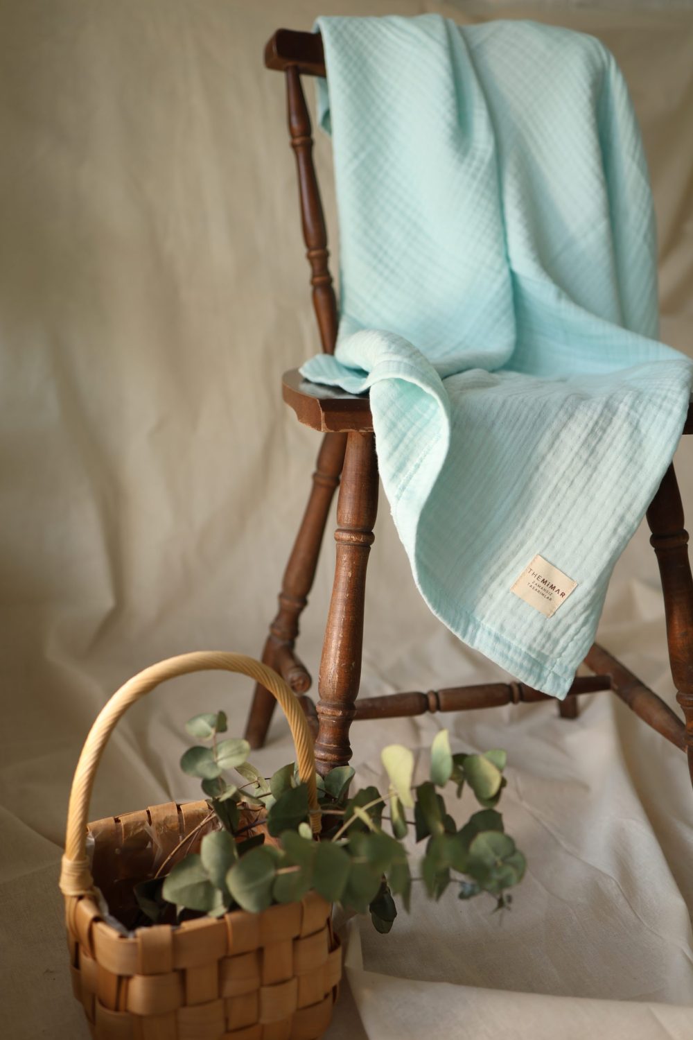 Müslin ürünlerde temizlik ve bakım ipuçlarıyla kumaşın ömrünü uzatın. Doğru yıkama, leke çıkarma ve saklama yöntemleri hakkında detaylar burada!