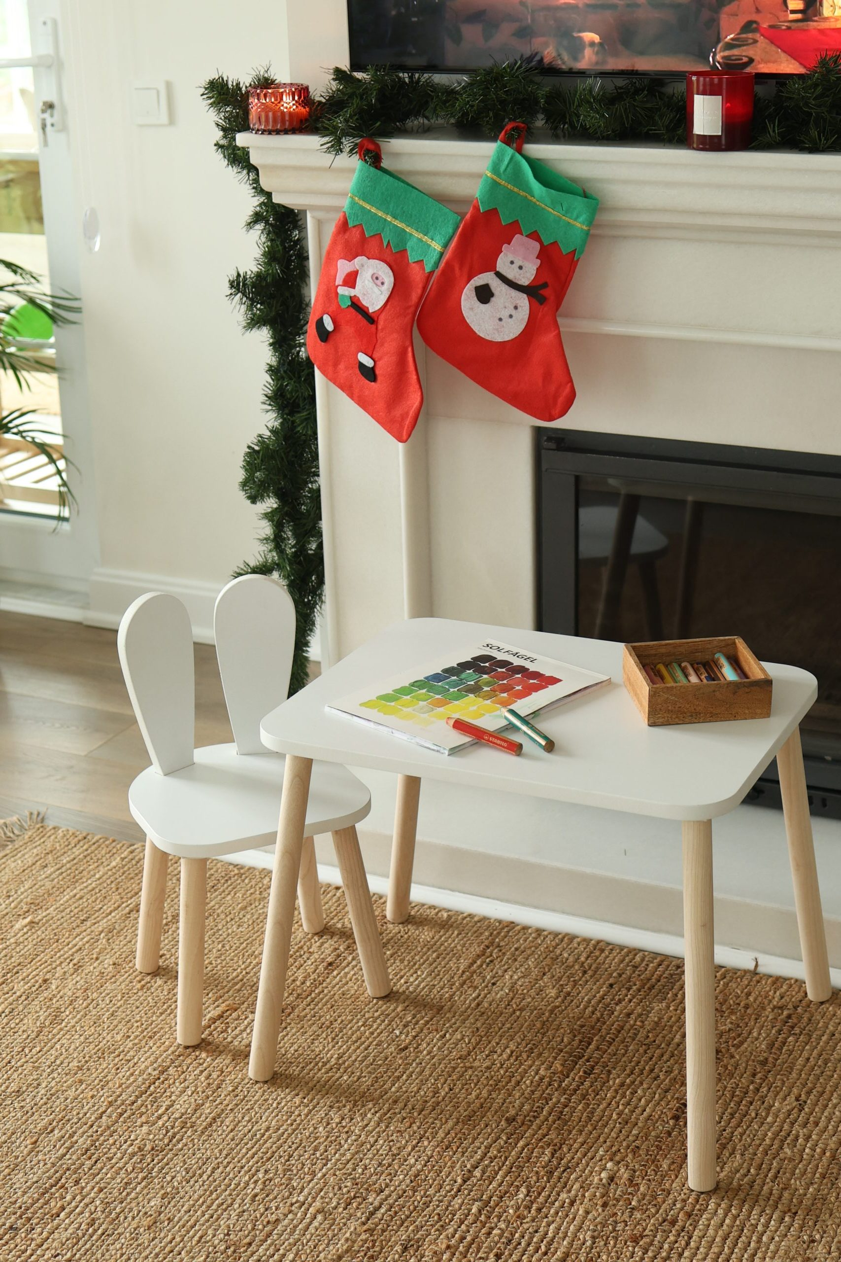 Çocuk odasında doğru renk uyumu ile estetik ve huzurlu bir ortam yaratın. Çocukların gelişimini destekleyen dekorasyon fikirleri ve uyumlu çözümler için sitemizi keşfedin